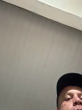 Snapshot of wellingtonmds chatting on November 2025 11:43:02 PM wellingtonmds online show from November 2025 11:43:02 PM