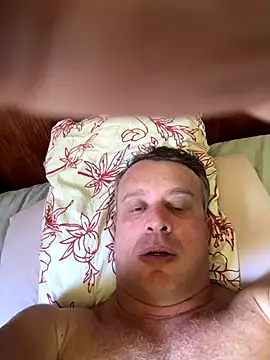 Snapshot of wellingtonmds chatting on November 2025 03:01:02 PM wellingtonmds online show from November 2025 03:01:02 PM