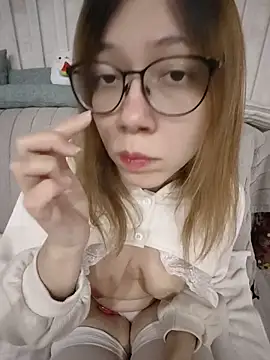 PeachyMaolin online show from April 2026 05:50:02 PM