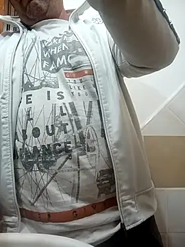 Snapshot of Romaeterna_ chatting on October 2025 11:46:01 PM Romaeterna online show from October 2025 11:46:01 PM