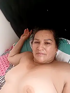 estrellita-sexy online show from October 2025 05:24:02 PM