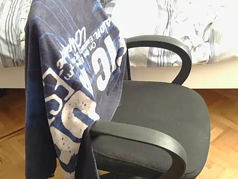 Snapshot of moneyman_11 chatting on October 2025 12:45:01 PM moneyman 11 online show from October 2025 12:45:01 PM