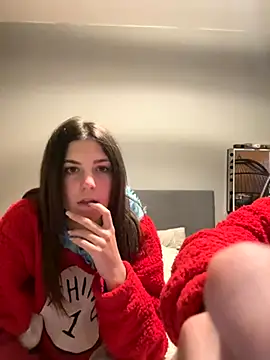 Brunnettebabe007 online show from November 2025 12:44:02 AM