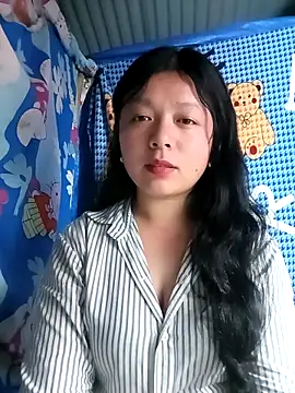 lisa-bae00 online show from April 2026 02:04:02 PM