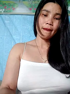 Snapshot of Bear_bear0 chatting on April 2026 05:11:01 PM Bear bear0 online show from April 2026 05:11:01 PM