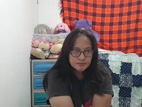 Kinkybela2025 online show from November 2025 09:58:01 PM