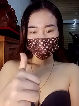 Family-Lovee online show from November 2025 10:51:01 PM