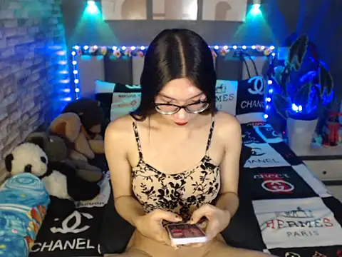 HotNathalie6900 online show from April 2026 12:43:01 PM