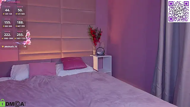 Holly Rays online show from December 2025 01:32:02 AM