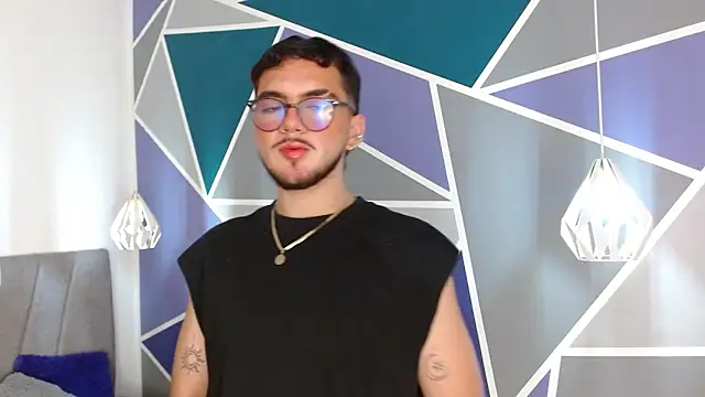 Zac Golden online show from October 2025 05:30:01 AM