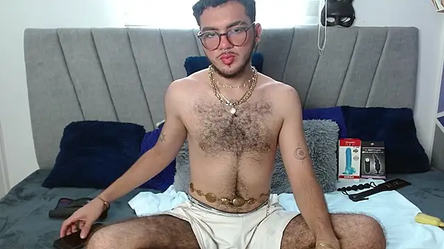 Zac Golden online show from November 2025 06:53:02 PM