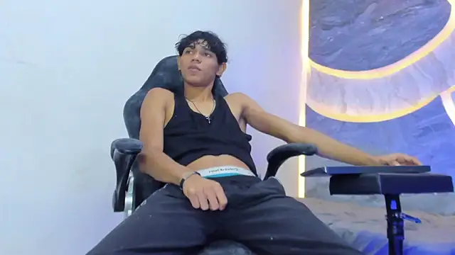 Sex Boy 33  online show from November 2025 03:27:01 AM