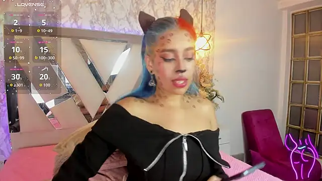 Cristall ravven online show from October 2025 07:02:01 PM