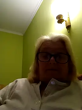 AmyLove353 online show from February 2026 10:28:01 PM