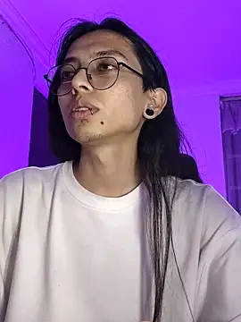 Snapshot of _Astrea_ chatting on February 2026 08:24:02 PM Astrea online show from February 2026 08:24:02 PM