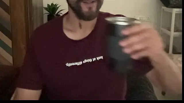 Snapshot of MakeMeAwareAah chatting on December 2025 06:09:02 AM MakeMeAwareAah online show from December 2025 06:09:02 AM