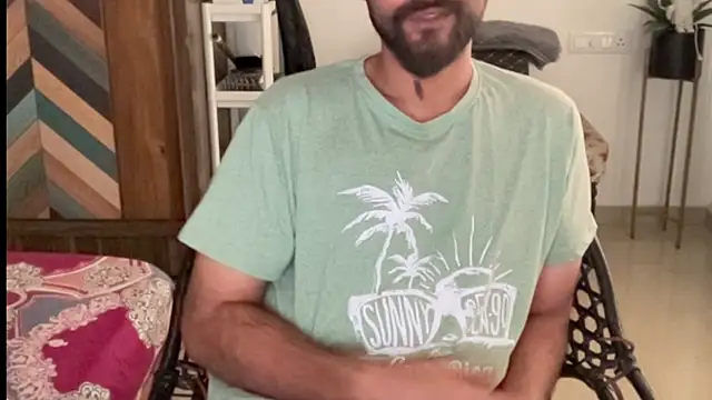 Snapshot of MakeMeAwareAah chatting on January 2026 05:54:02 AM MakeMeAwareAah online show from January 2026 05:54:02 AM