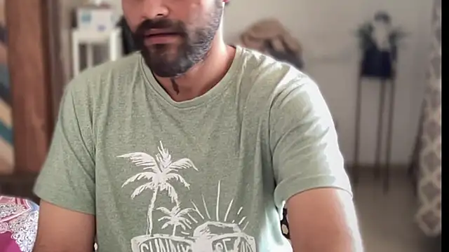 Snapshot of MakeMeAwareAah chatting on January 2026 06:49:02 AM MakeMeAwareAah online show from January 2026 06:49:02 AM