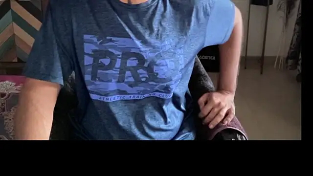 Snapshot of MakeMeAwareAah chatting on January 2026 02:05:02 AM MakeMeAwareAah online show from January 2026 02:05:02 AM