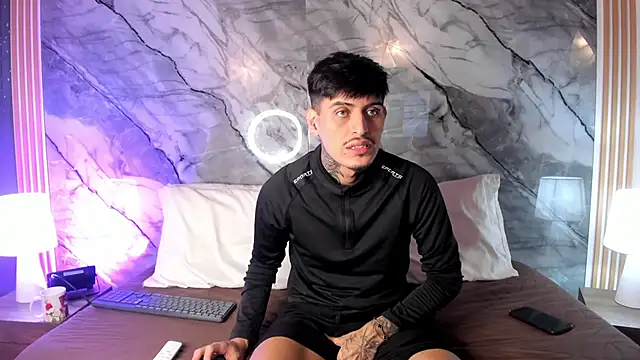 Snapshot of enzorodriguezz chatting on November 2025 01:00:01 PM enzorodriguezz online show from November 2025 01:00:01 PM