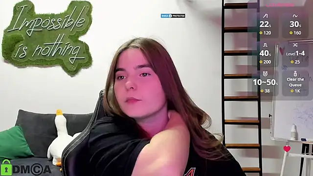 Snapshot of MiraaBloom chatting on December 2025 02:11:01 PM MiraaBloom online show from December 2025 02:11:01 PM