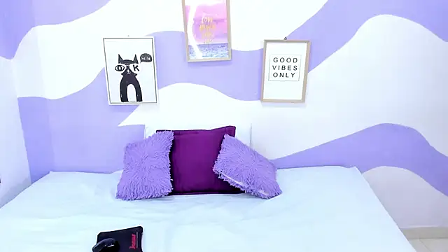 VIOLETA-28 online show from November 2025 01:22:01 PM