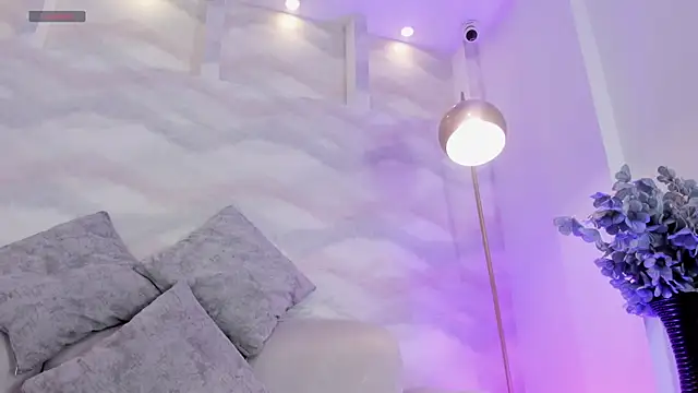 AnnieLove  online show from November 2025 12:28:02 PM