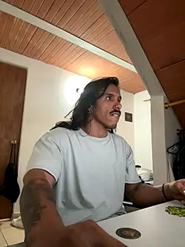 caiiobahia online show from November 2025 03:26:02 PM