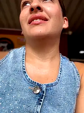 Talia Bonet online show from November 2025 01:59:02 PM