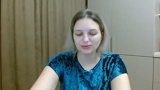 ElisSky301 online show from December 2025 08:40:01 PM