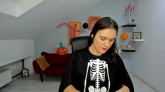 IzzyMonro online show from October 2025 08:53:02 PM