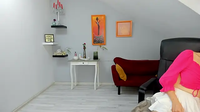 IzzyMonro online show from December 2025 08:41:02 AM