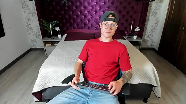Lil James online show from June 2026 07:59:01 PM