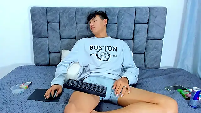 Nicolas Torres  online show from November 2025 05:39:01 AM