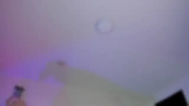 Snapshot of YariRose chatting on May 2026 03:28:01 PM YariRose online show from May 2026 03:28:01 PM