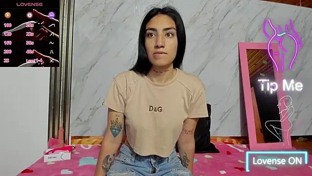 Sasha Blonde online show from October 2025 02:07:01 PM