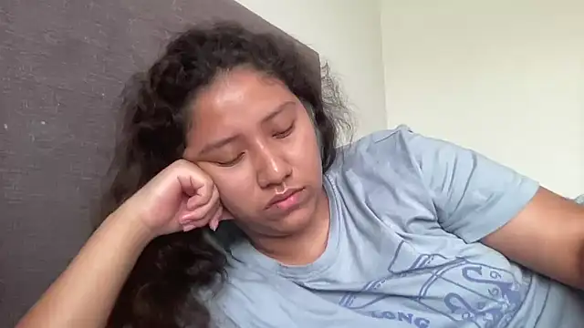 Snapshot of Kmiii21 chatting on February 2026 03:19:02 PM Kmiii21 online show from February 2026 03:19:02 PM