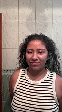 Snapshot of Kmiii21 chatting on March 2026 11:22:01 PM Kmiii21 online show from March 2026 11:22:01 PM