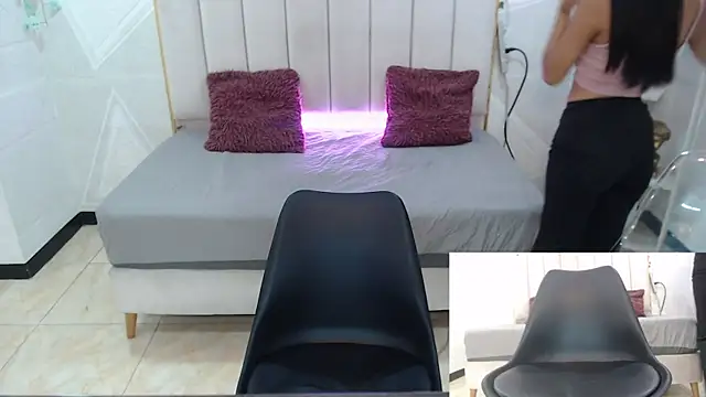 Snapshot of Sidney_Brownn chatting on October 2025 10:15:01 PM Sidney Brownn online show from October 2025 10:15:01 PM