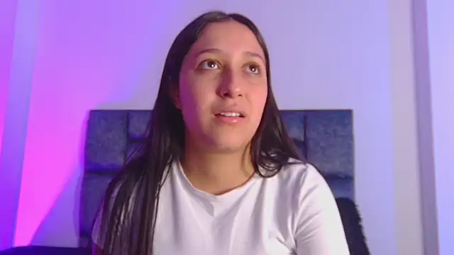 Snapshot of kittymonroe1 chatting on December 2025 05:07:02 PM kittymonroe1 online show from December 2025 05:07:02 PM