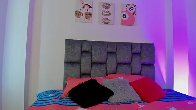 kittymonroe1 online show from February 2026 06:03:01 PM