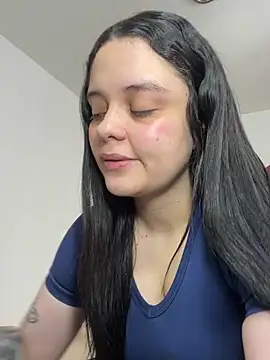 Selena Roa online show from January 2026 05:28:02 PM