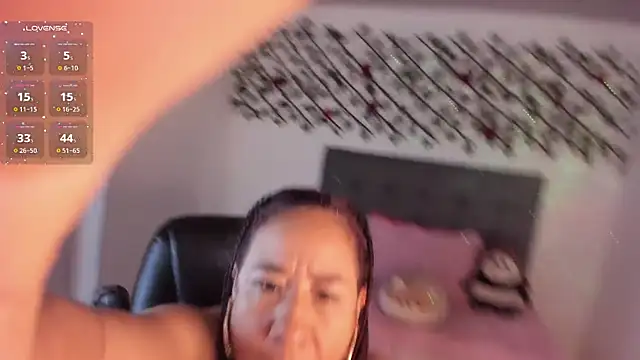 Karly Closson online show from December 2025 03:23:01 AM