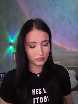 KailyBell online show from November 2025 06:20:02 PM