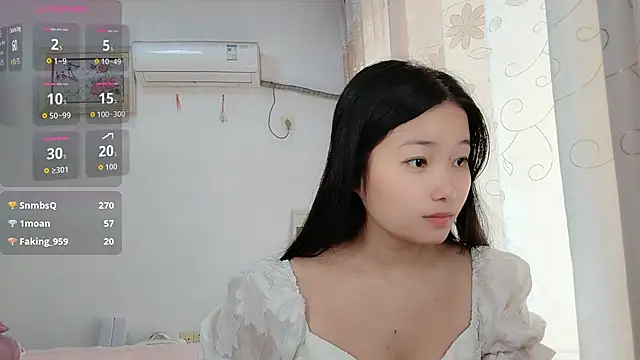 Snapshot of Xiaomei61 chatting on October 2025 03:58:02 AM Xiaomei61 online show from October 2025 03:58:02 AM