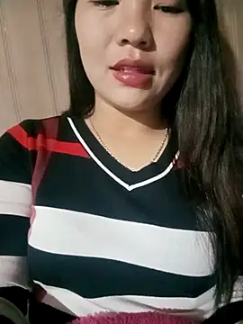 Snapshot of -Lanaa- chatting on November 2025 05:57:01 PM -Lanaa- online show from November 2025 05:57:01 PM