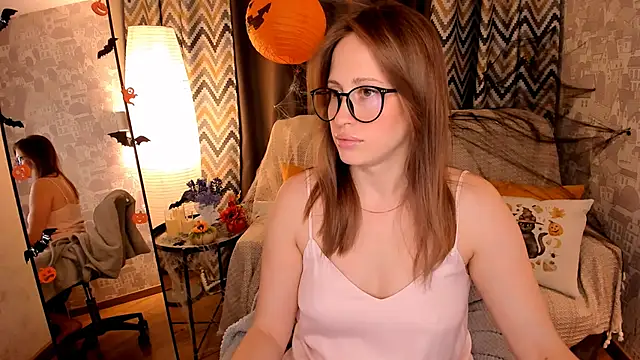  SilverMoon  online show from October 2025 08:07:02 AM