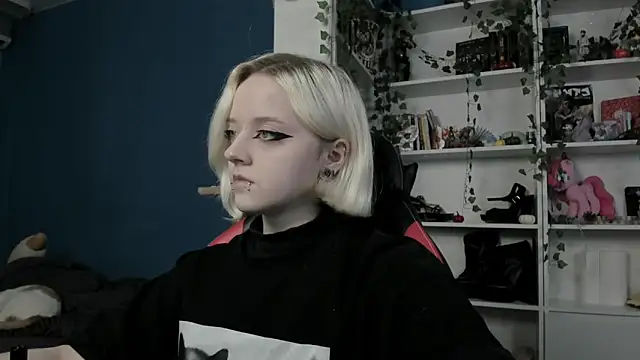 Holy Mistress S online show from November 2025 09:17:02 AM