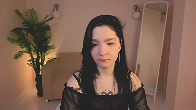 Snapshot of Linda_Sweetiest chatting on November 2025 12:43:02 AM Linda Sweetiest online show from November 2025 12:43:02 AM