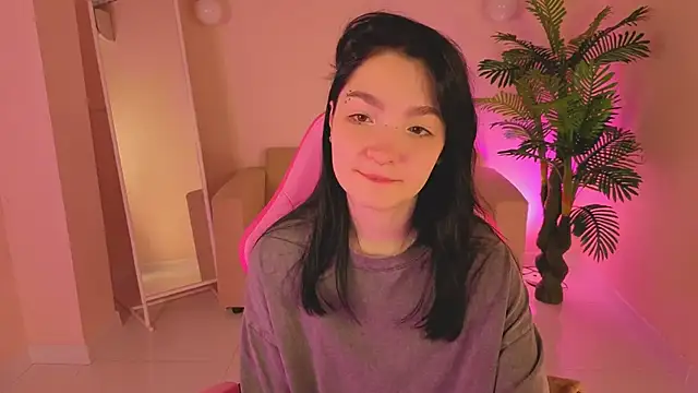 Snapshot of Linda_Sweetiest chatting on December 2025 12:48:02 AM Linda Sweetiest online show from December 2025 12:48:02 AM